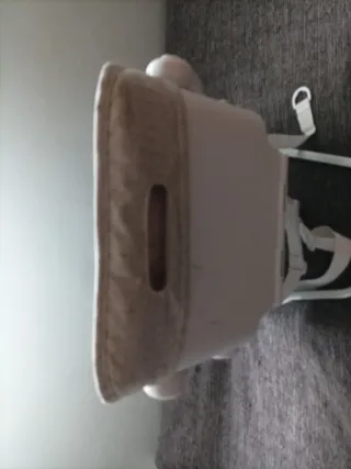 Trona de bebé plegable y transportable