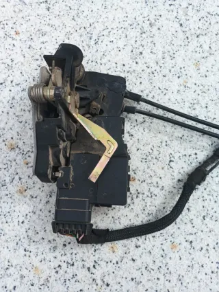 Cerradura Puerta Mercedes ML W163