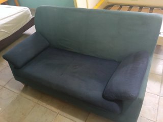 Sofá de 2 plazas azul⭐Precio negociable⭐