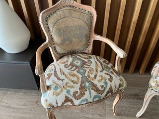 Conjunto 2 butacas francesas y escabel