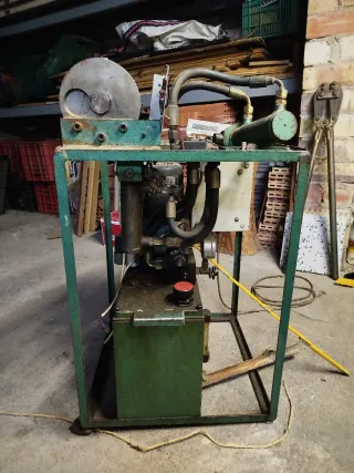 Grupo de presión con cizalla