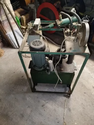 Grupo de presión con cizalla