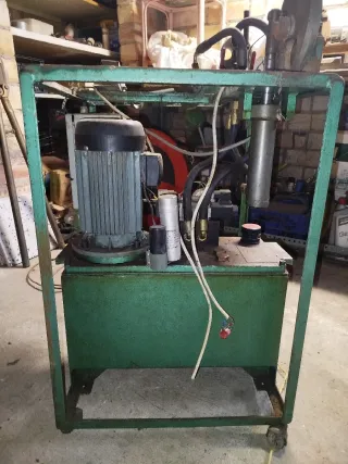 Grupo de presión con cizalla