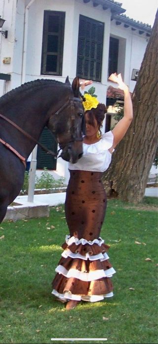 Falda flamenca marrón y blanca