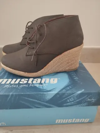 Botines Mustang Cuña Marrones talla 38