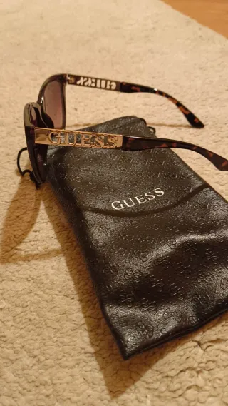 Gafas de sol Guess mujer marrones y doradas