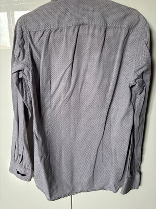 Camisa gris con puntos talla S