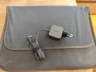 Portátil Asus F540M Plata y negro