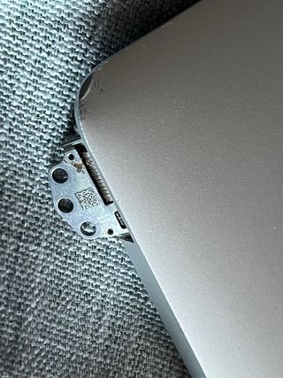 Pantalla MacBook Pro 13 2020 Rota