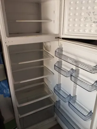 Frigorífico blanco Teka.