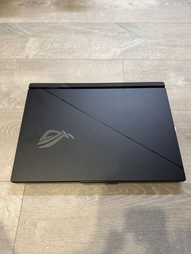 ASUS ROG Strix SCAR 18 G834JZR