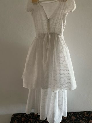 Vestido antiguo niña blanco