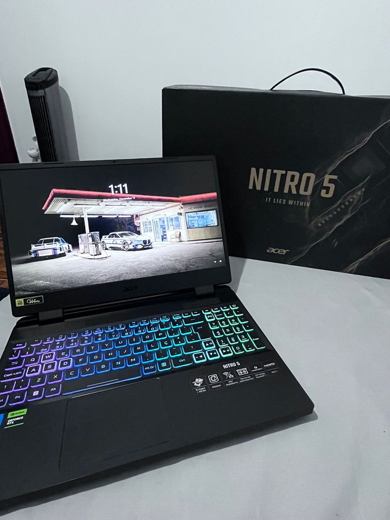 Laptop Acer Nitro 5 Gaming con caja