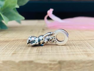 Charm Stitch con Ukelele Guitarra - Plata