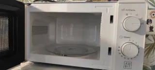 Frigorífico + Congelador + Microondas