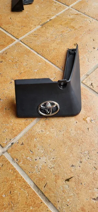 Guardabarros Faldillas Toyota CHR (4 uds)