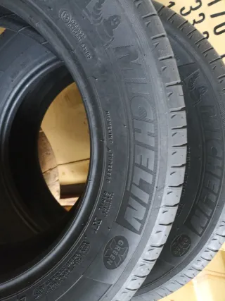 Vendo 2 Neumáticos de coche en buen estado