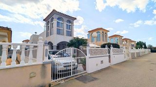 Chalet en venta en Algorfa