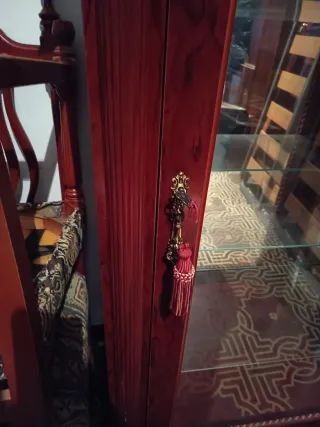 Mueble cristalero madera y cristal