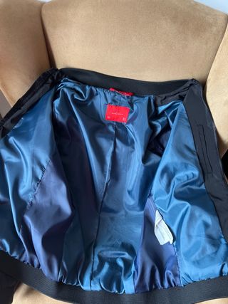 Cazadora Zara Negra Chico con bolsillos laterales