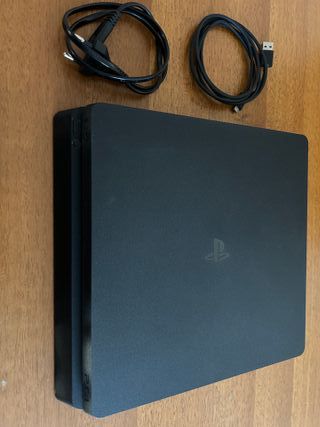 PlayStation 4 + 2 Joystick + Cover