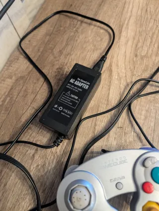 Nintendo GameCube + Pokémon Colosseum