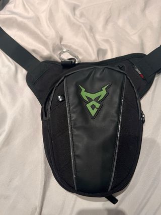 Riñonera Kawasaki Negra