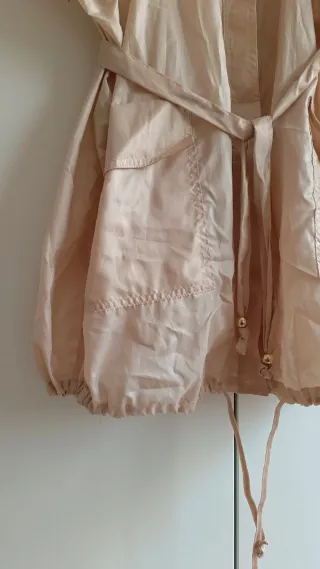 Cortavientos Uterqüe beige talla M