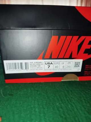 Air Jordan 1 High red light smoke grey