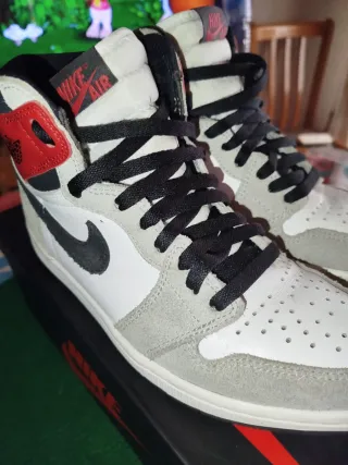 Air Jordan 1 High red light smoke grey