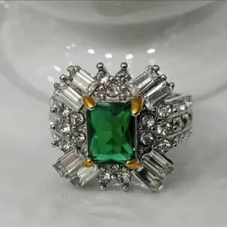 Sortija Circonitas y Esmeralda