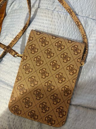 Bolso Guess Marrón Monograma