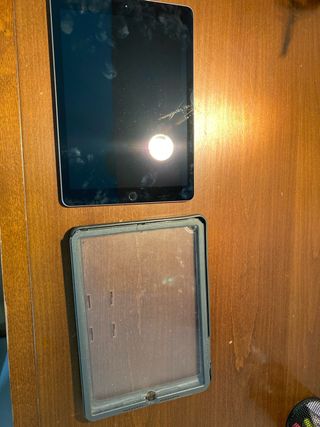 Apple iPad Plata model 1893 6a generación