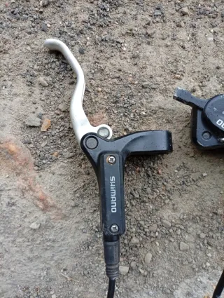 Frenos hidráulicos Shimano MTB delantero y trasero