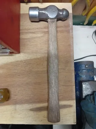 Martillo de bola mango madera