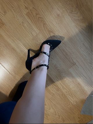 Tacchi neri Primadonna con borchie