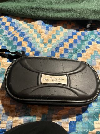 Sony PsVita PCH-1104 Nera