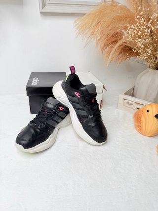 Zapatillas Adidas Strutter Negras/Adidas Strutter