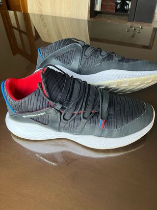 Zapatillas Jordan Formula 23 Negras Rojas
