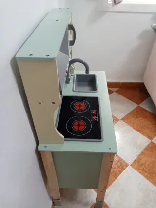 Cocinita de madera para niños