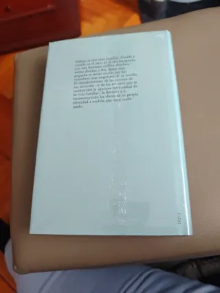 Libro de Almudena grande está nuevo