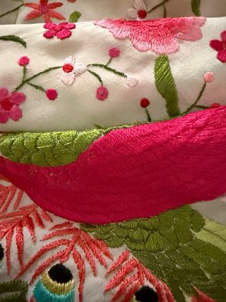 Manton Manila Bordado a Mano Multicolor