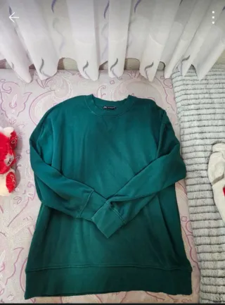 Sudadera Zara verde