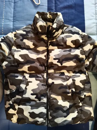 Chaqueta acolchada camuflaje mujer