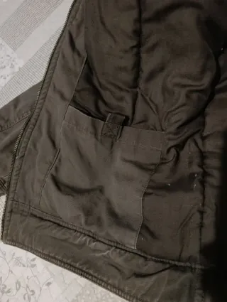 Chaqueta verde con bolsillos