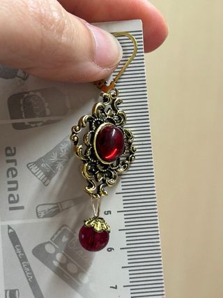 Pendientes vintage dorado y rojo
