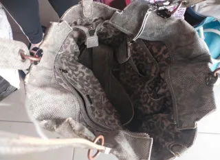 Bolso Guess Serpiente