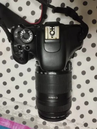 Cámara Canon EOS 50D + Lente 18-135mm y 70-300 IS