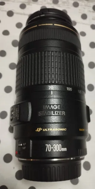 Cámara Canon EOS 50D + Lente 18-135mm y 70-300 IS