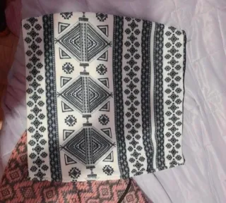 Lote 2 faldas y 2 tops